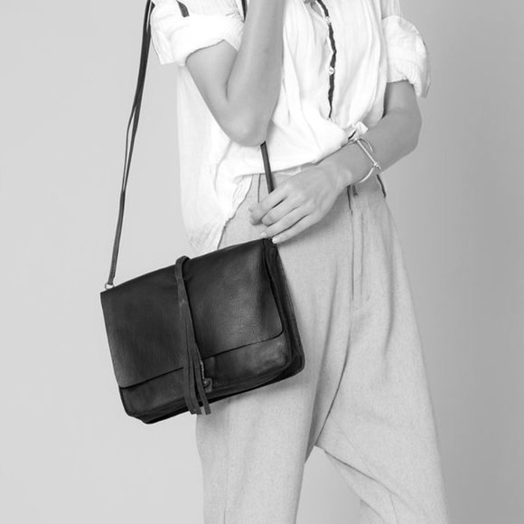 JO Navy Leather Wire Purse With Adjustable Strap - Picture 3 of 3